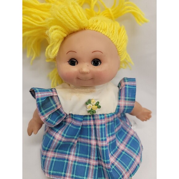 Sweet BABY DOLL with Yellow Hair Dress Sleep Eyes 9" CEAN TOYS - Picture 2 of 16